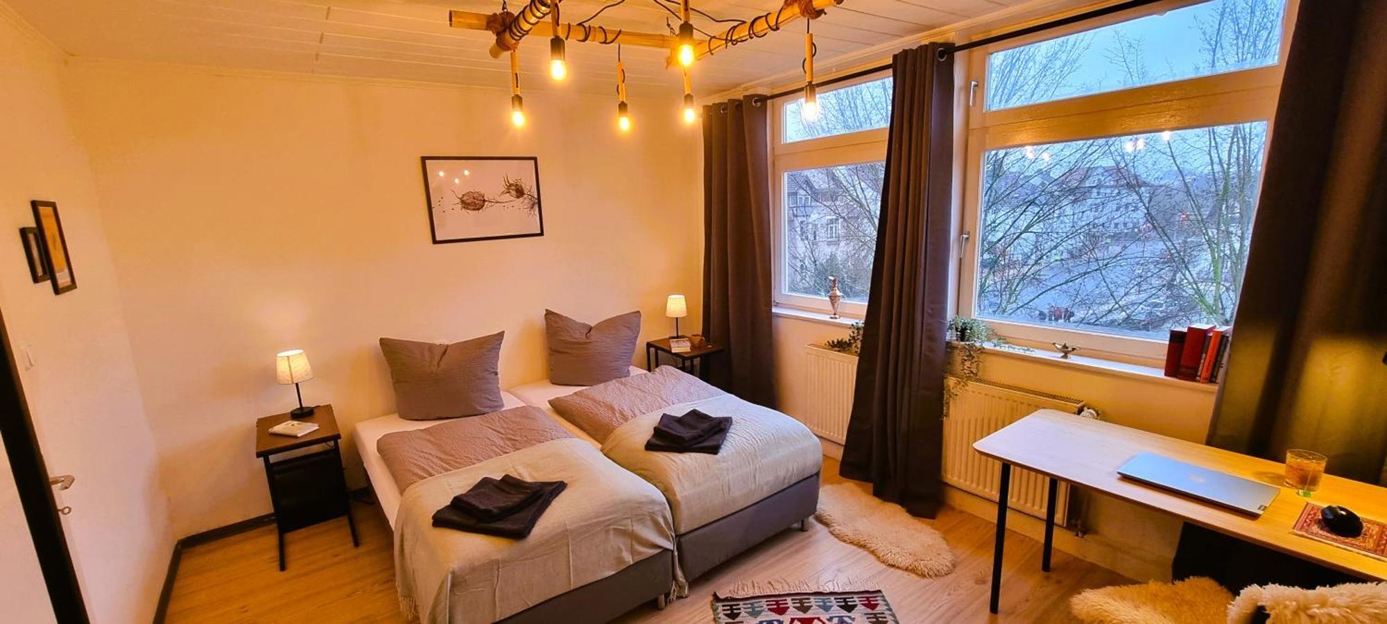 Apartment Nigella Direkt Am Hauptbahnhof Fur 6 Personen Mit Kostenfreiem Parkplatz Voll Ausgestatteter Kuche Elite Standard