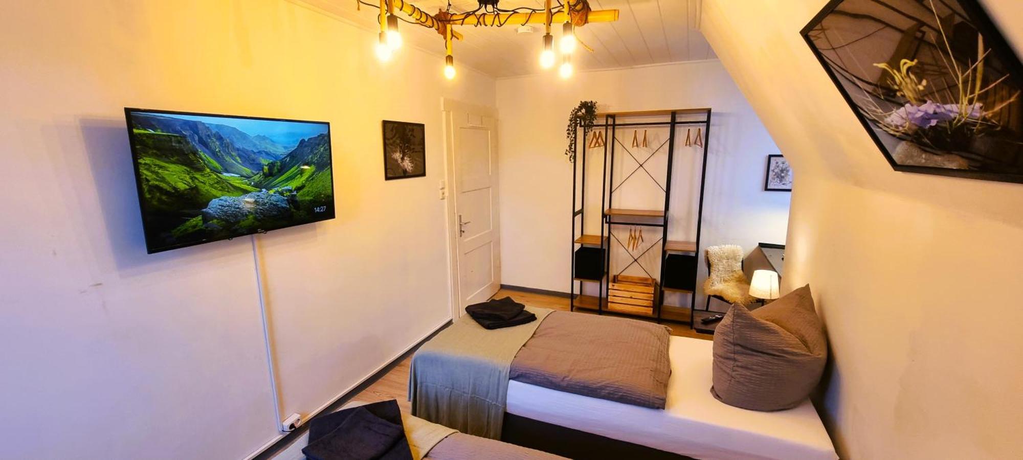 Nigella Direkt Am Hauptbahnhof Fur 6 Personen Mit Kostenfreiem Parkplatz Voll Ausgestatteter Kuche Elite Standard Apartment Celle